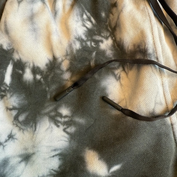 Lululemon Inner Glow Short 3" *Earth Dye
Earth Dye Stone - Picture 3 of 8